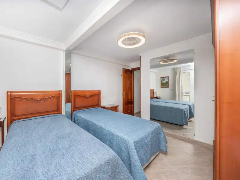 Apartamento de 2 dormitorios en Benidorm, Costa Blanca — foto 17 de 28