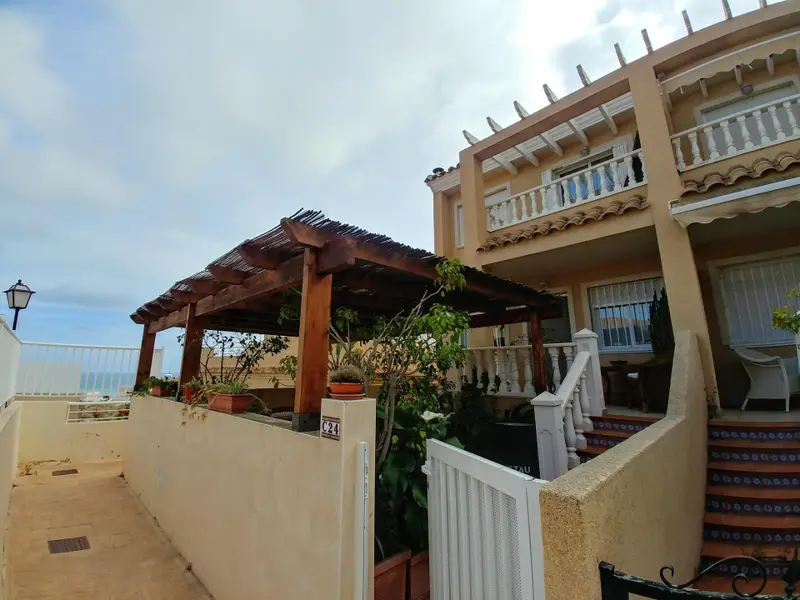 Bungalow with 4 bedrooms in Santa Pola, Costa Blanca — photo 25 of 30