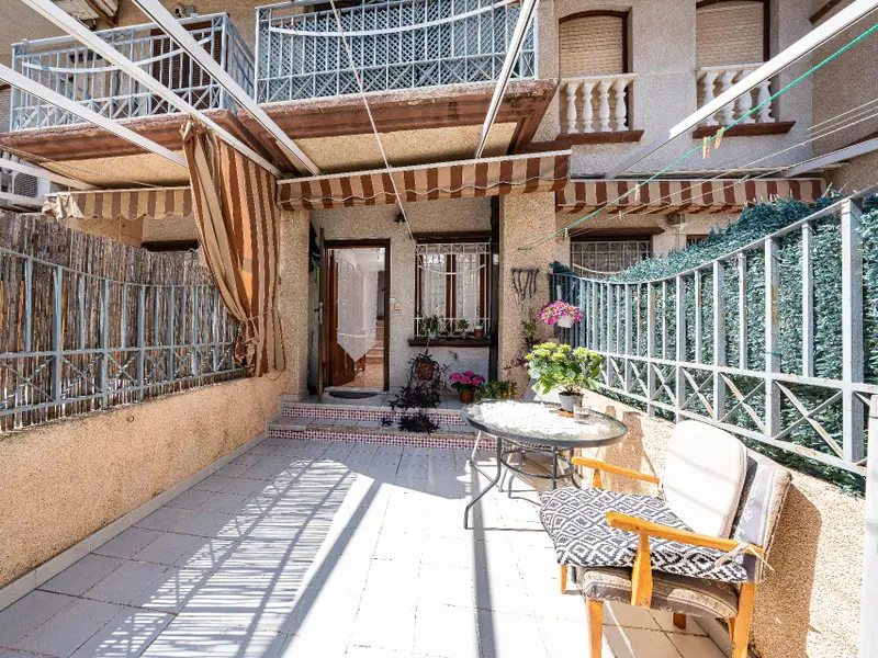 Bungalow with 1 bedrooms in Santa Pola, Costa Blanca — photo 16 of 30