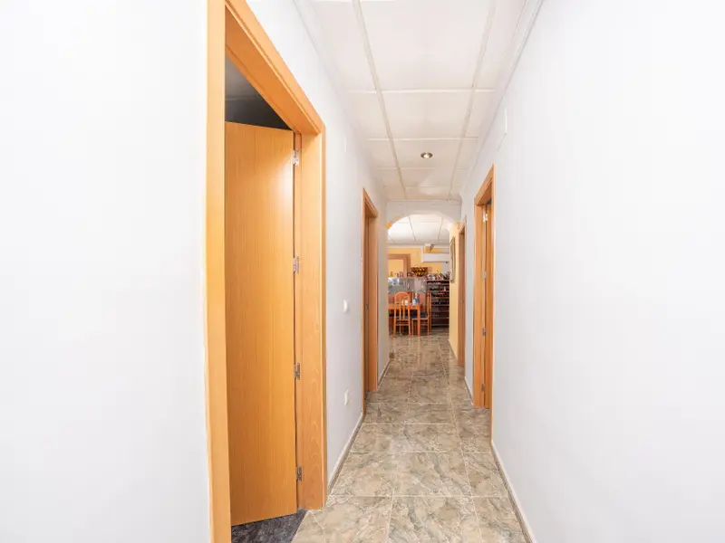 Local comercial de 4 dormitorios en Desconocido, Costa Blanca — foto 25 de 30