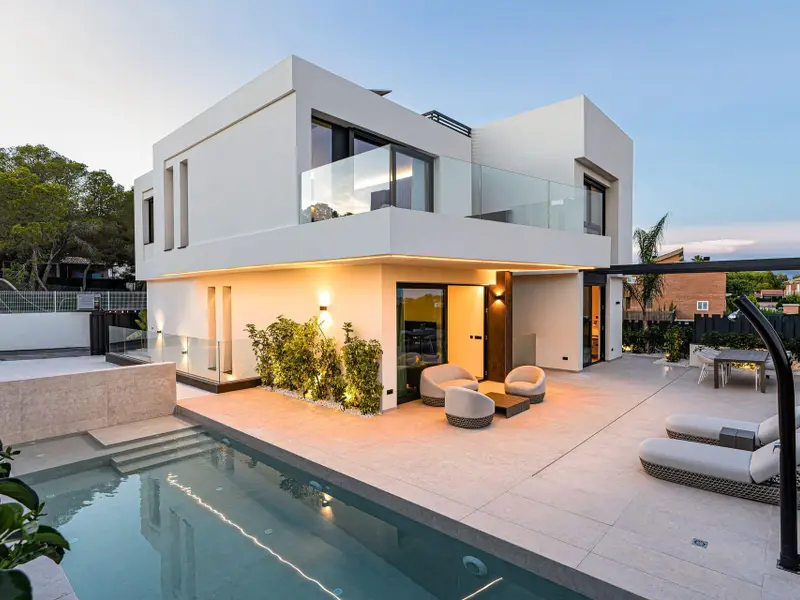 Villa de 4 dormitorios en La Nucía, Costa Blanca — foto 2 de 30