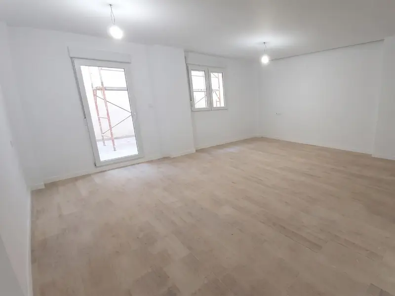 Apartamento de 2 dormitorios en Elche, Costa Blanca — foto 9 de 11