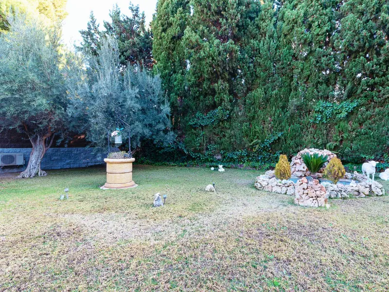 Villa de 5 dormitorios en Elda, Costa Blanca — foto 17 de 30