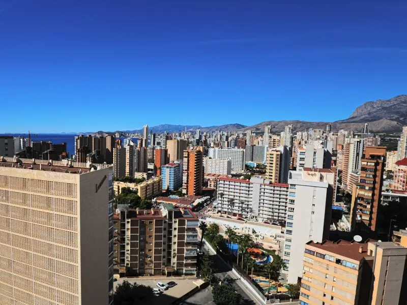 Apartamento de 2 dormitorios en Benidorm, Costa Blanca — foto 2 de 12