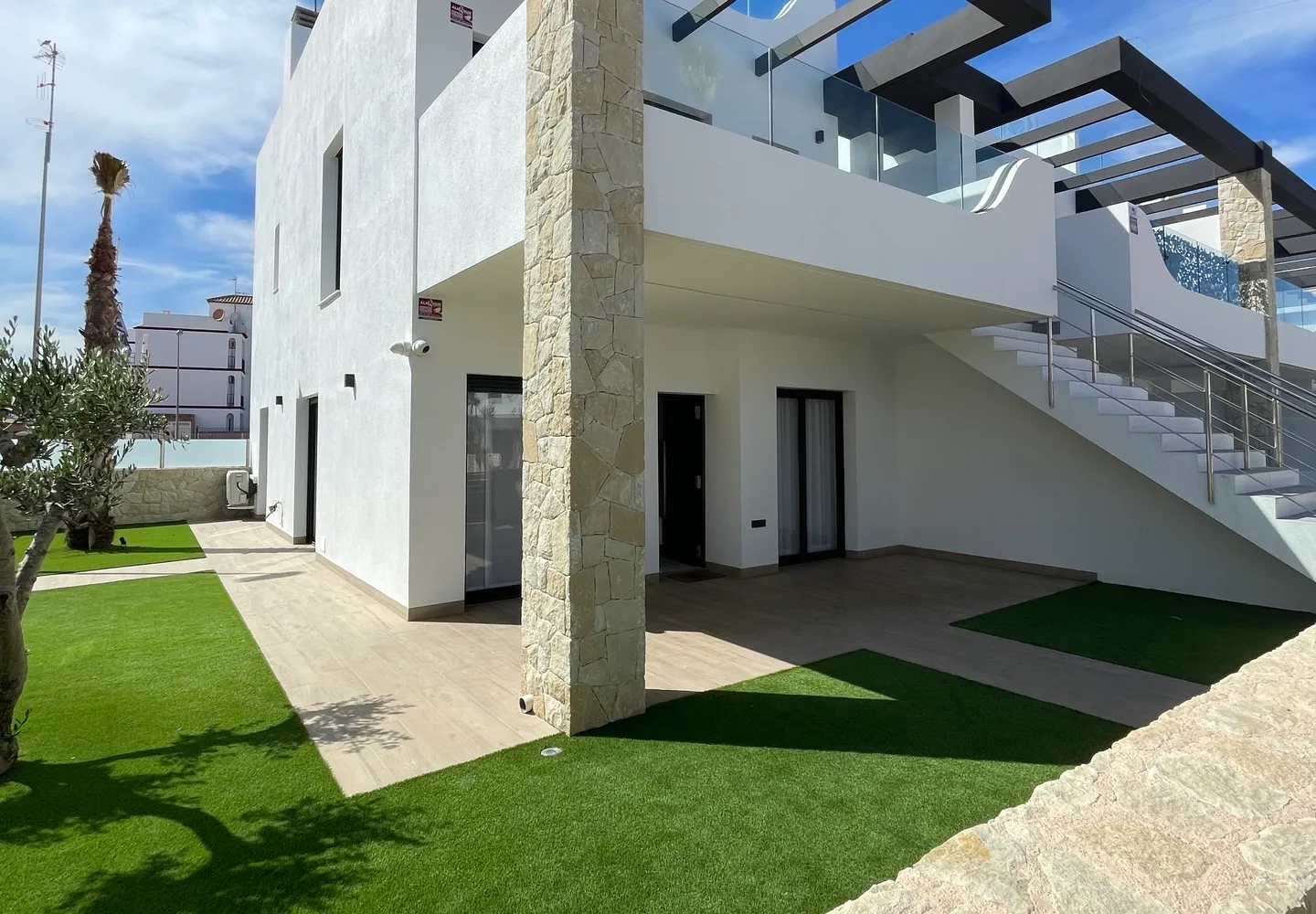 Casa adosada de 3 dormitorios en Torrevieja, Costa Blanca — foto 1 de 1