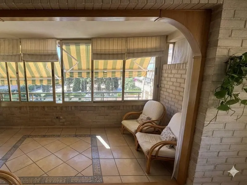 Apartamento de 3 dormitorios en Alicante, Costa Blanca — foto 4 de 9