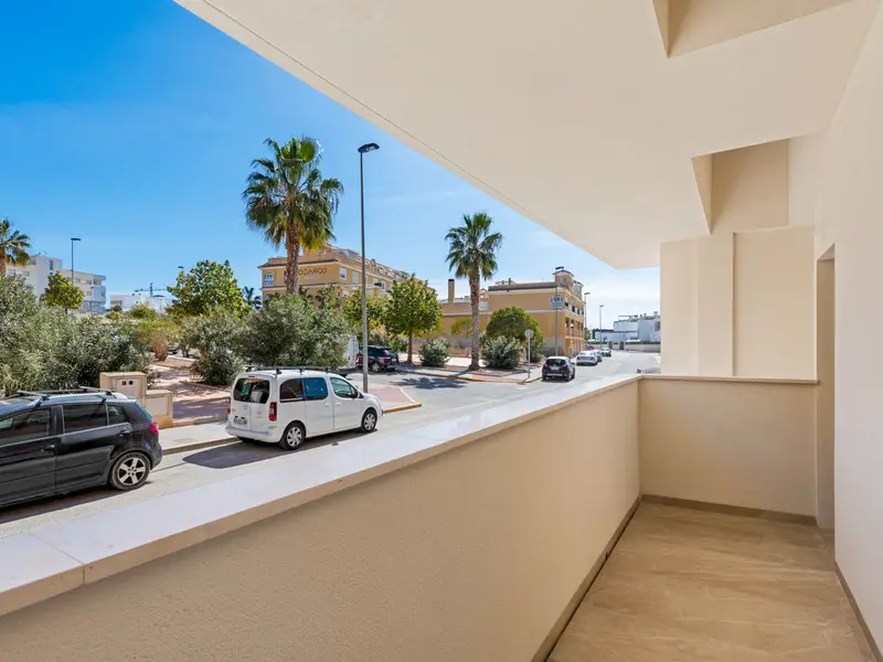 Apartamento de 3 dormitorios en Benijófar, Costa Blanca — foto 9 de 30
