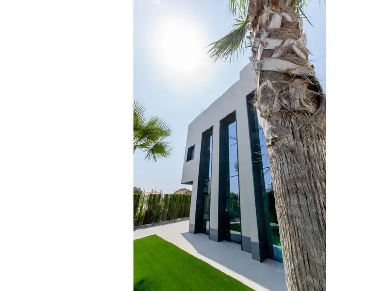 Villa de 3 dormitorios en Orihuela Costa, Costa Blanca — foto 14 de 30