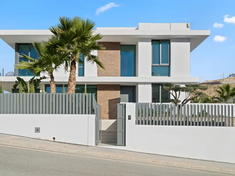 Villa with 4 bedrooms in Benidorm, Costa Blanca — photo 21 of 30