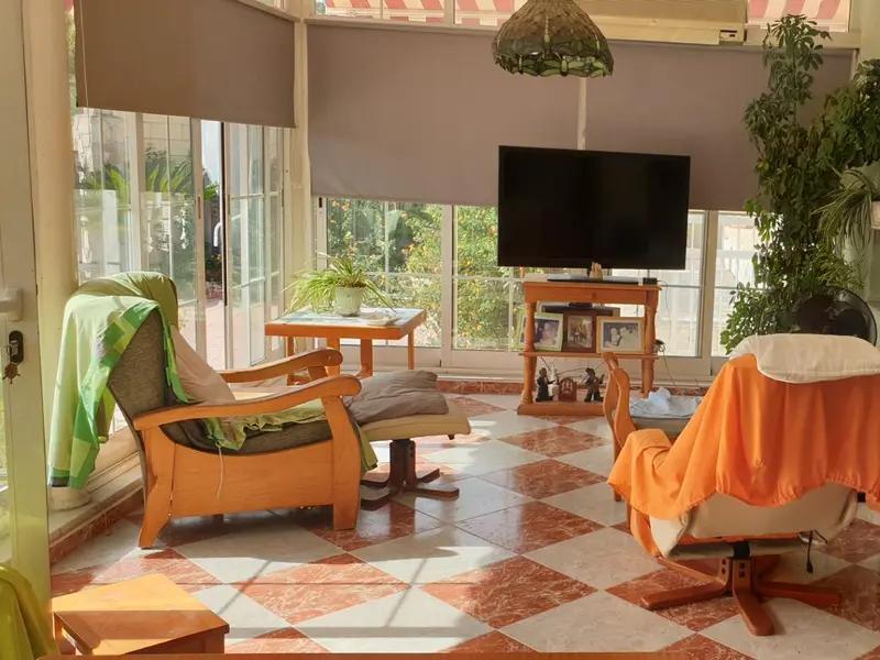 Villa de 3 dormitorios en Elche, Costa Blanca — foto 3 de 27