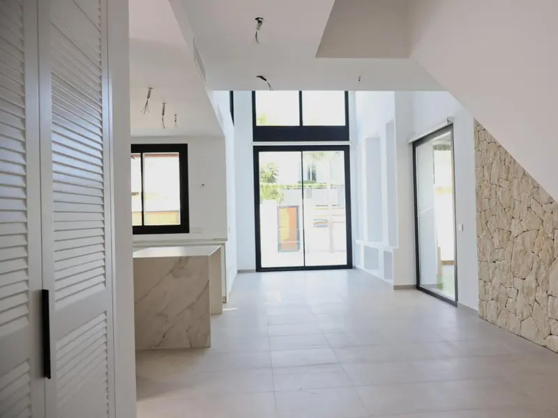 Villa de 4 dormitorios en Albir, Costa Blanca — foto 15 de 30