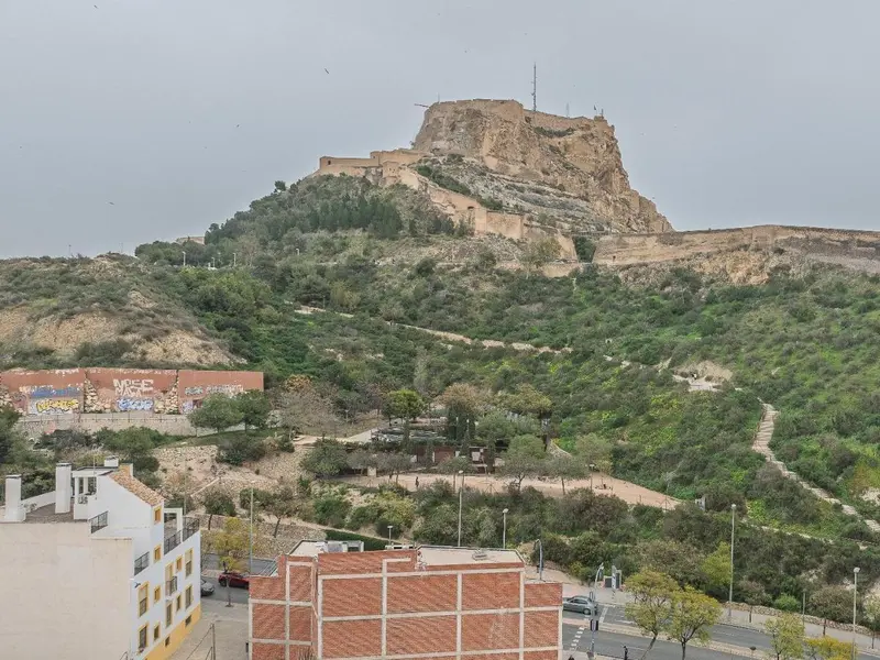 Apartamento de 3 dormitorios en Alicante, Costa Blanca — foto 21 de 21