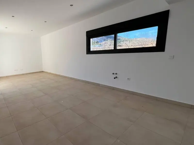Villa de 3 dormitorios en Hondón de las Nieves, Costa Blanca — foto 15 de 29