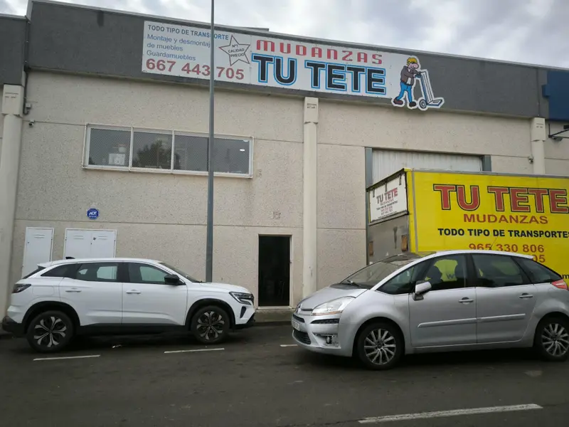 Commercial in Alcoy, Costa Blanca — photo 2 of 18