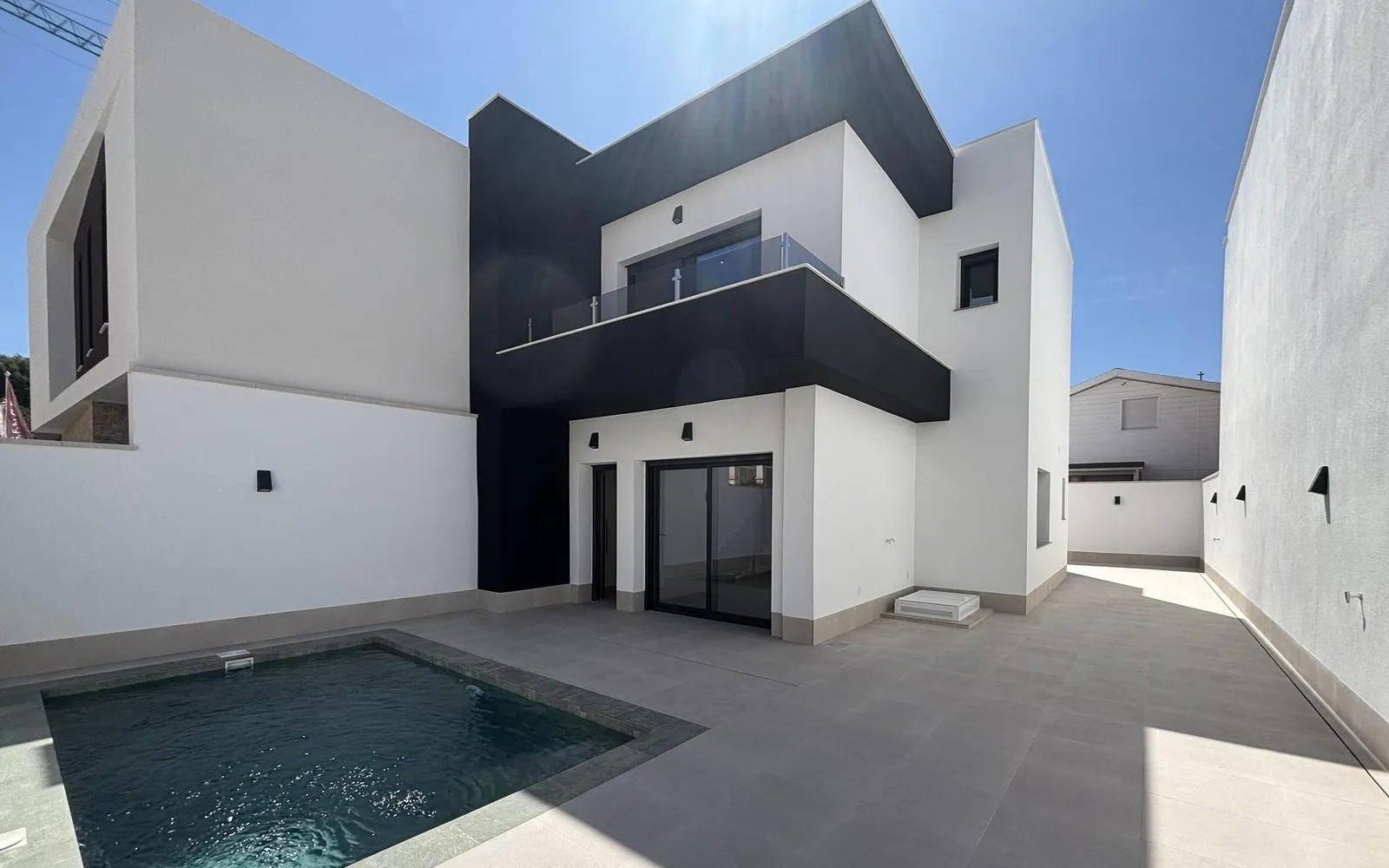 Villa de 3 dormitorios en Almoradí, Costa Blanca — foto 1 de 30