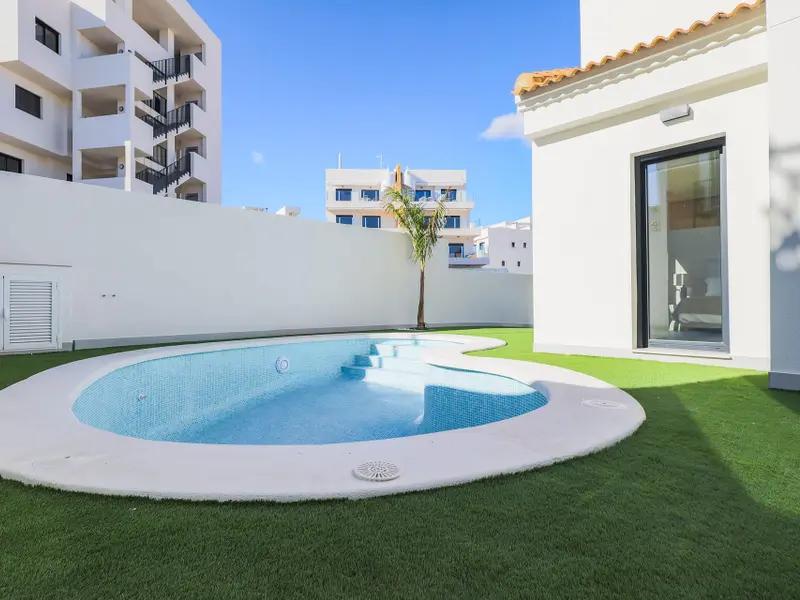 Villa de 3 dormitorios en Orihuela Costa, Costa Blanca — foto 24 de 30