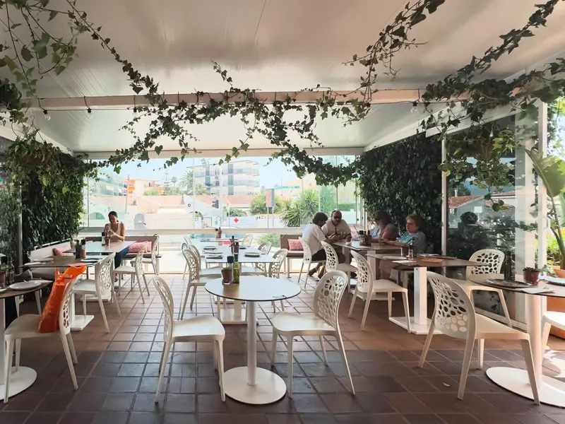 Комерційне приміщення з 3 спальнями у Dénia, Коста-Бланка — фото 1 з 30