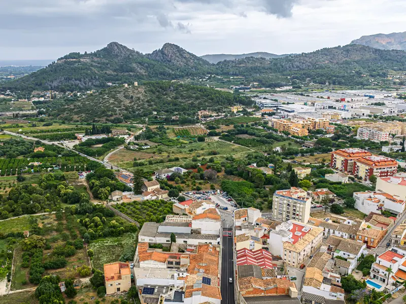 محل تجاري en Pedreguer, Costa Blanca — صورة 7 من 9