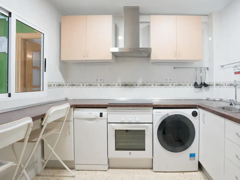 Apartamento de 2 dormitorios en Benidorm, Costa Blanca — foto 5 de 12