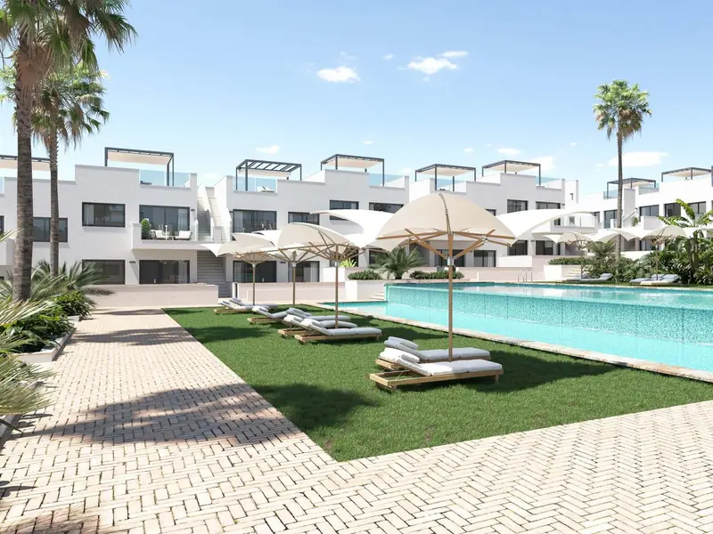Бунгало з 2 спальнями у Torrevieja, Коста-Бланка — фото 12 з 30