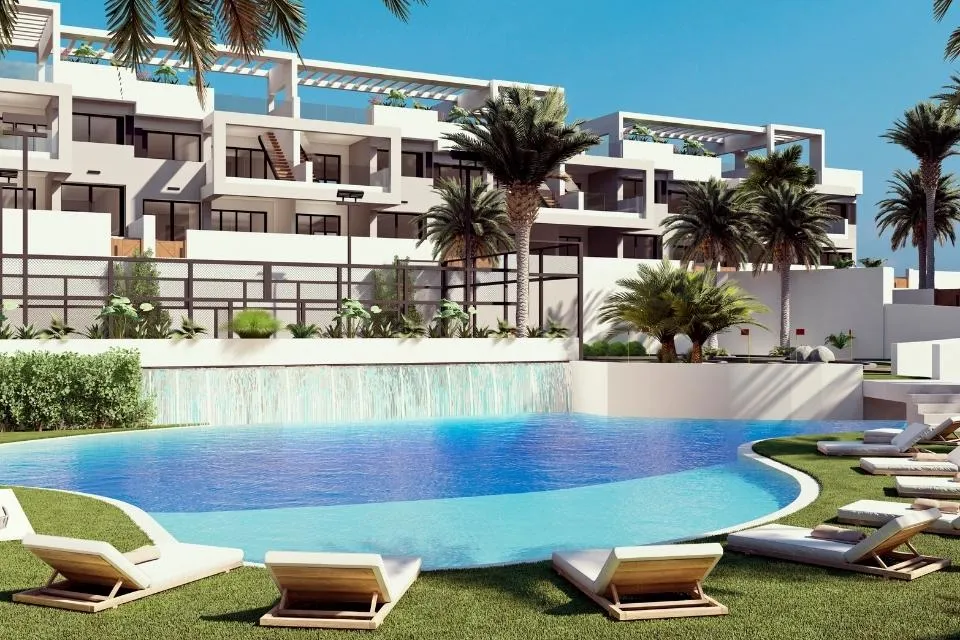Bungalow Erdgeschoss mit 2 Schlafzimmern in Torrevieja, Costa Blanca — Foto 1 von 1
