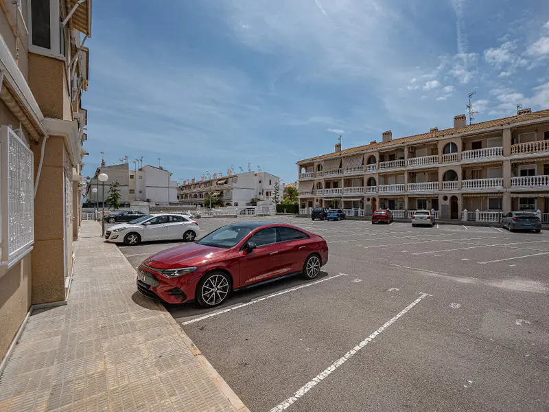 Apartamento de 2 dormitorios en Santa Pola, Costa Blanca — foto 20 de 23