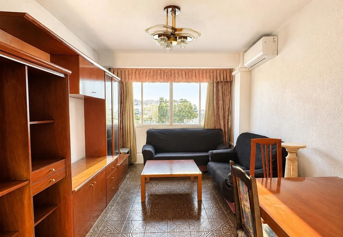 Apartamento de 4 dormitorios en Alicante, Costa Blanca — foto 1 de 17