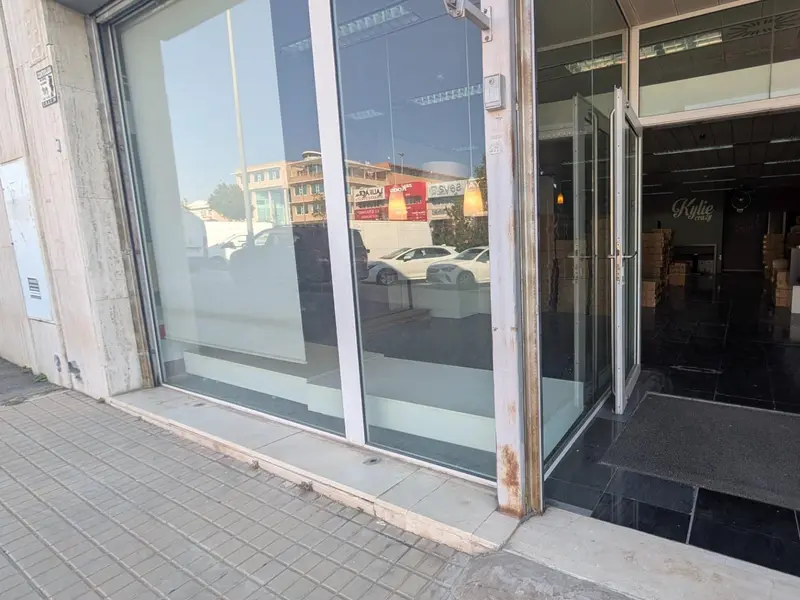 Local comercial en Elche, Costa Blanca — foto 20 de 23