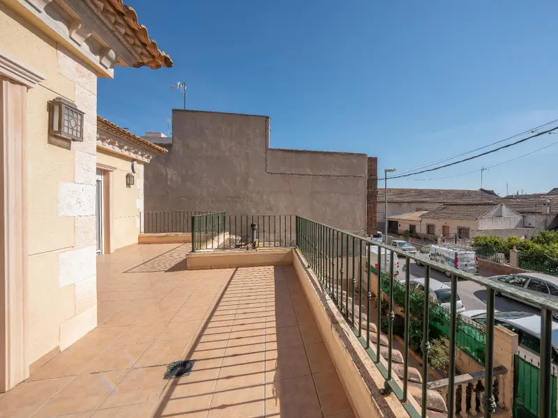 Maison mitoyenne avec 5 chambres à Daya Nueva, Costa Blanca — photo 25 sur 30