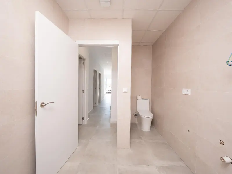 Комерційне приміщення у Elche, Коста-Бланка — фото 9 з 30