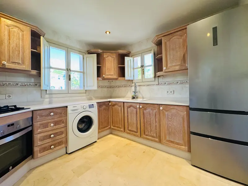 Villa de 4 dormitorios en Finestrat, Costa Blanca — foto 11 de 30