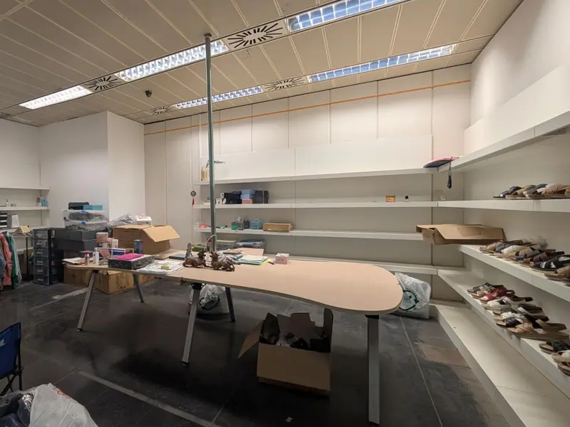 Local comercial en Elche, Costa Blanca — foto 17 de 23