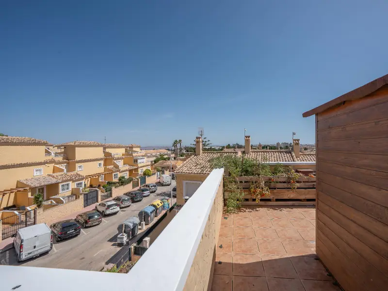 Adosado de 4 dormitorios en Torrevieja, Costa Blanca — foto 20 de 30