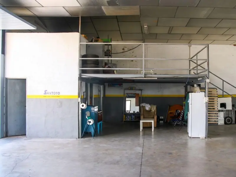 Local comercial en Elche, Costa Blanca — foto 9 de 20