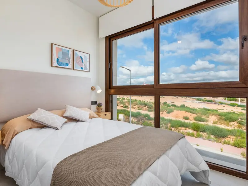 Bungalow de 2 dormitorios en Torrevieja, Costa Blanca — foto 19 de 29
