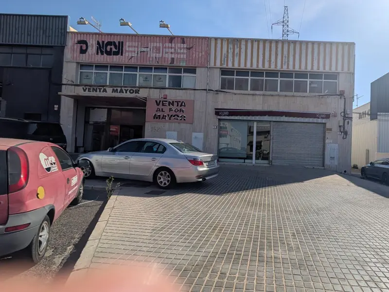 Local comercial en Elche, Costa Blanca — foto 3 de 23