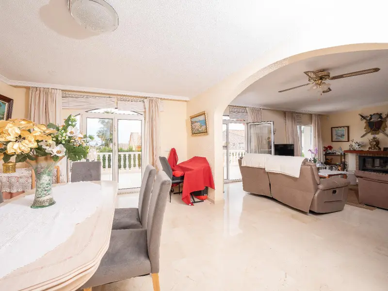 Villa de 5 dormitorios en La Nucía, Costa Blanca — foto 23 de 30