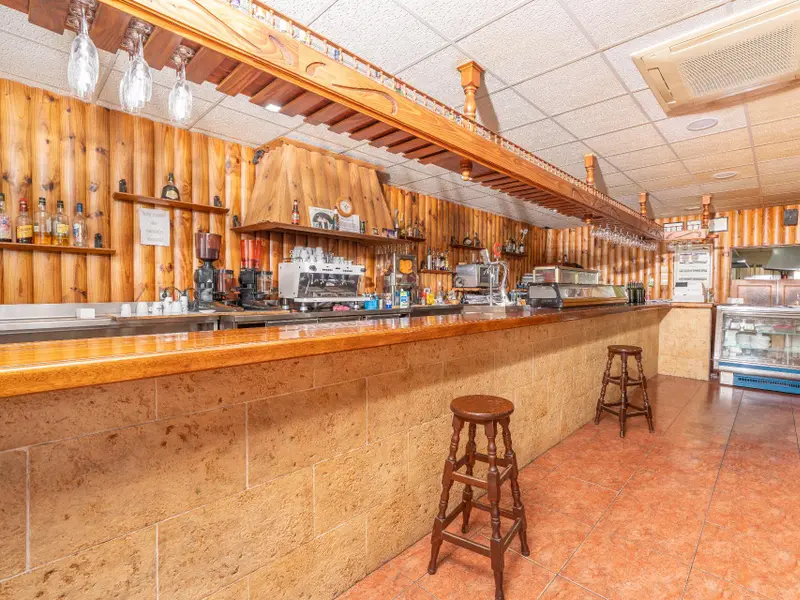 Local comercial de 4 dormitorios en Desconocido, Costa Blanca — foto 5 de 30