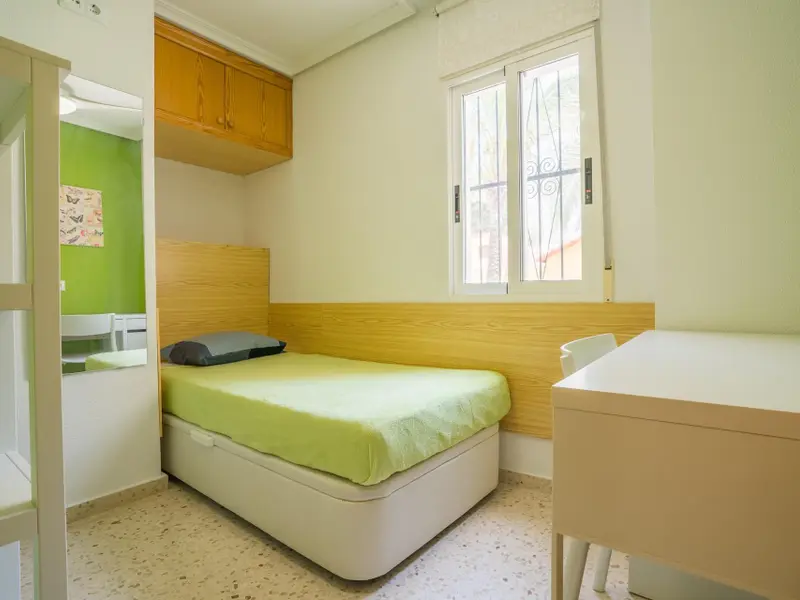 Apartamento de 2 dormitorios en Benidorm, Costa Blanca — foto 11 de 12