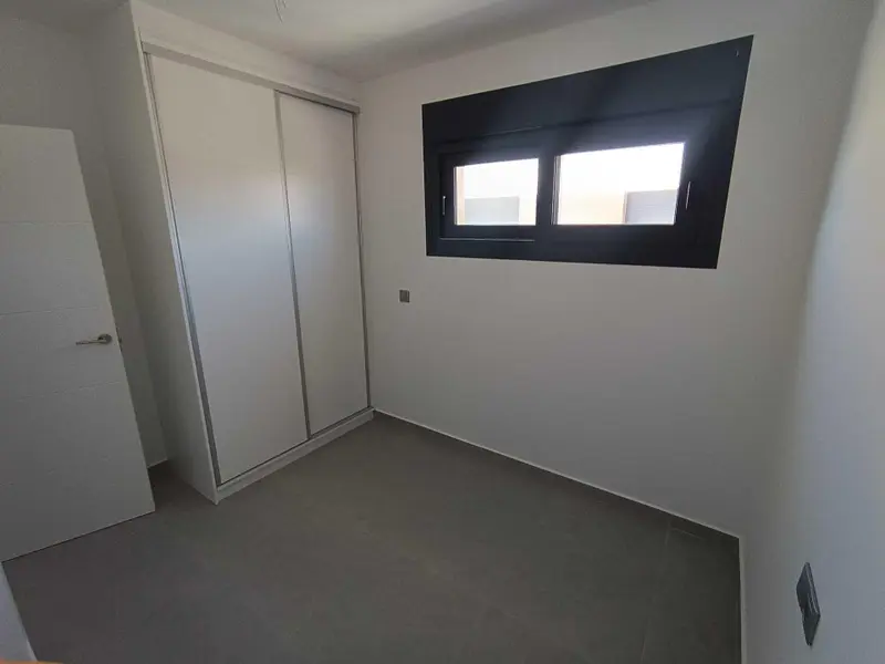 Villa de 3 dormitorios en Daya Nueva, Costa Blanca — foto 11 de 15