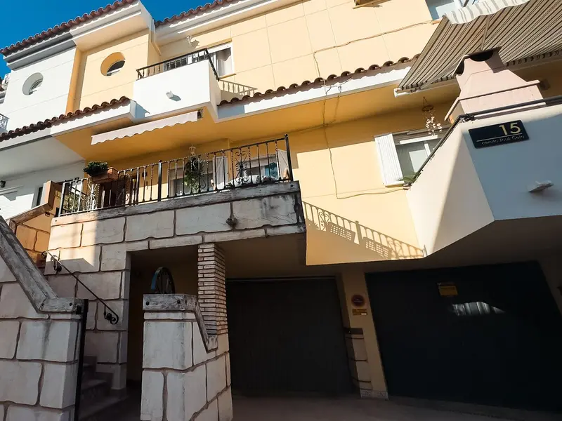 Bungalow de 3 dormitorios en Desconocido, Costa Blanca — foto 1 de 30