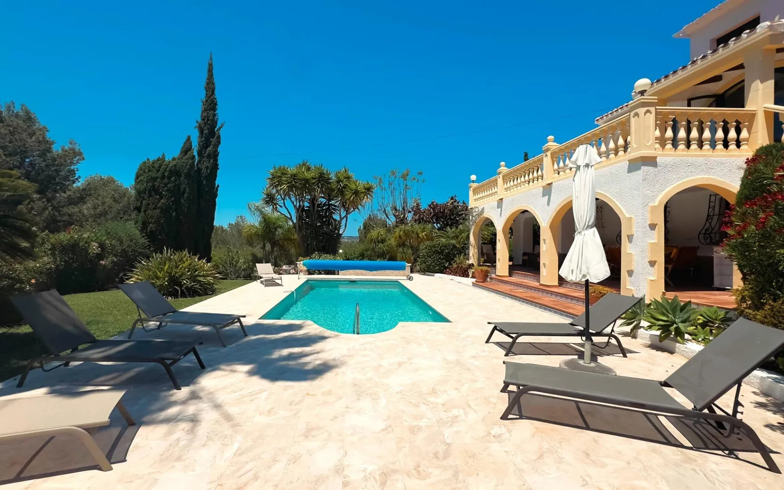 Villa with 4 bedrooms in Jávea, Costa Blanca — photo 1 of 30