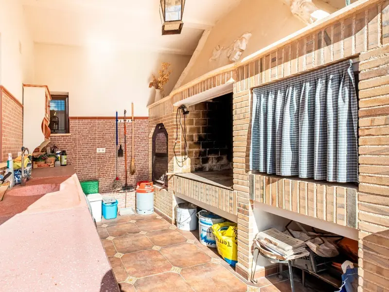 Villa de 5 dormitorios en Pinoso, Costa Blanca — foto 22 de 30