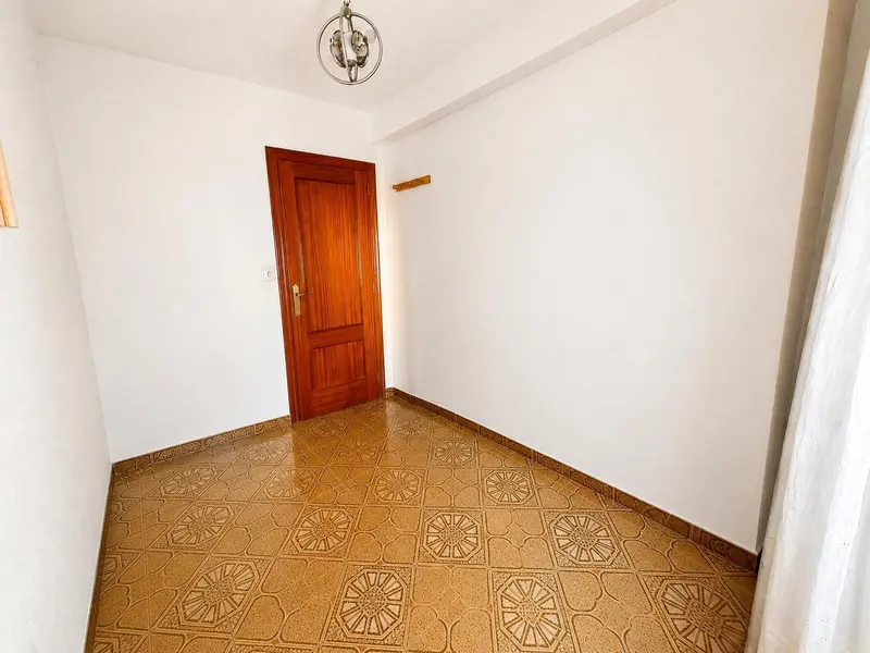 Apartamento de 4 dormitorios en Alicante, Costa Blanca — foto 10 de 17