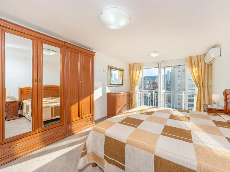 Apartamento de 2 dormitorios en Benidorm, Costa Blanca — foto 4 de 28