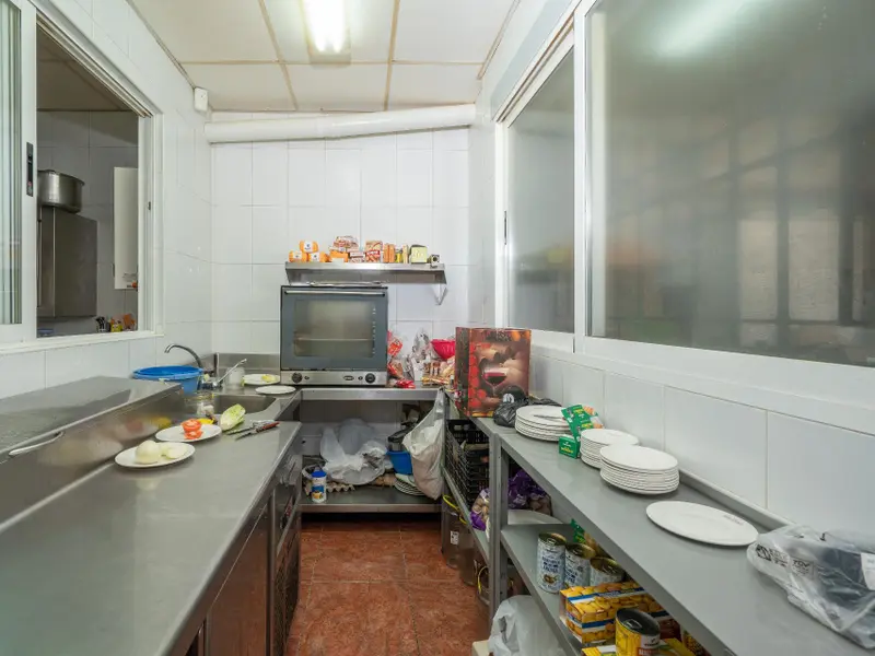 Local comercial de 4 dormitorios en Desconocido, Costa Blanca — foto 8 de 30