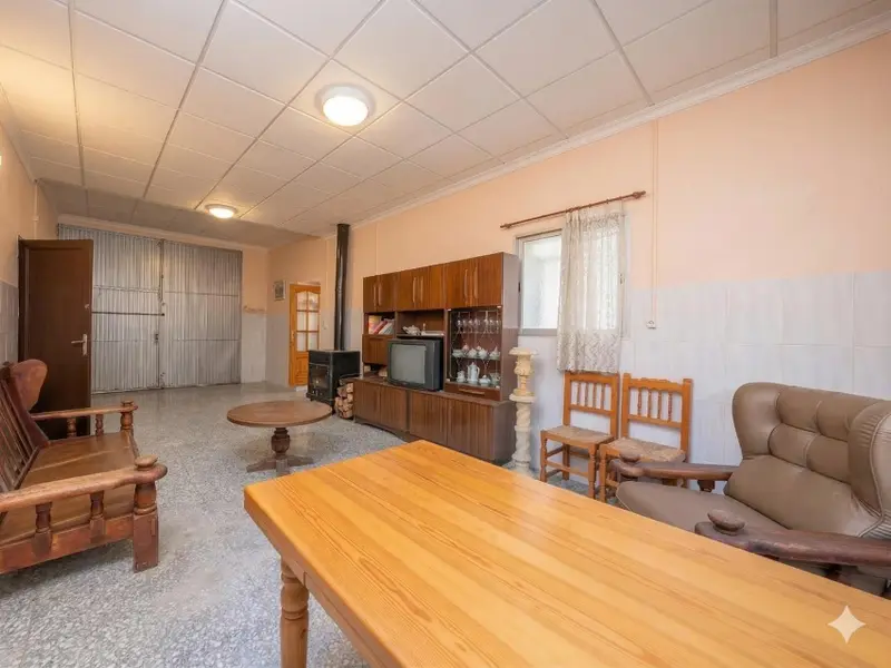 Commercial with 3 bedrooms in Crevillent, Costa Blanca — photo 18 of 29