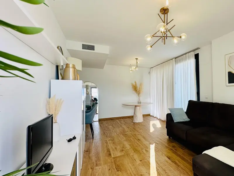 Apartamento de 2 dormitorios en Villajoyosa, Costa Blanca — foto 3 de 29