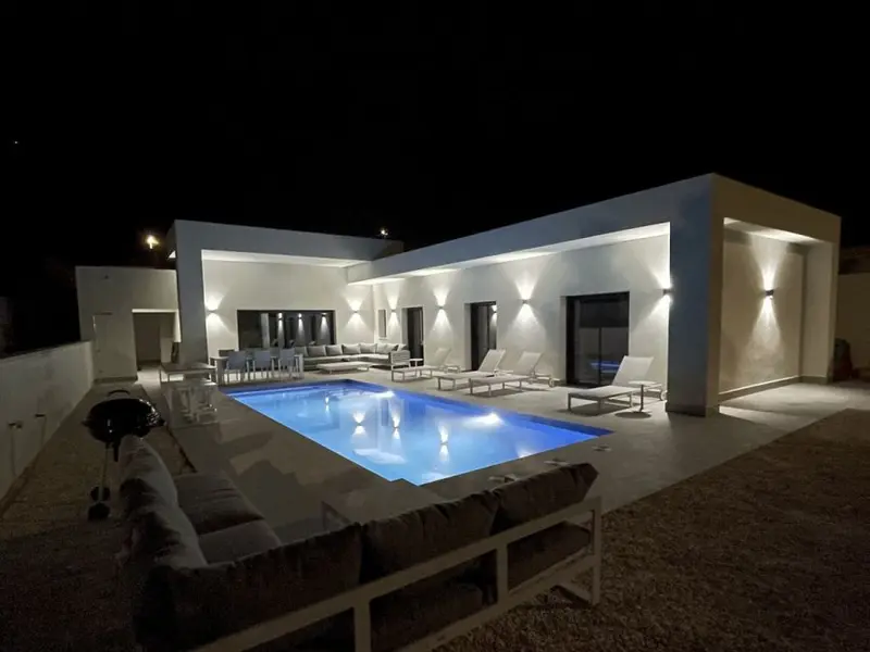 Villa de 3 dormitorios en La Romana, Costa Blanca — foto 27 de 30