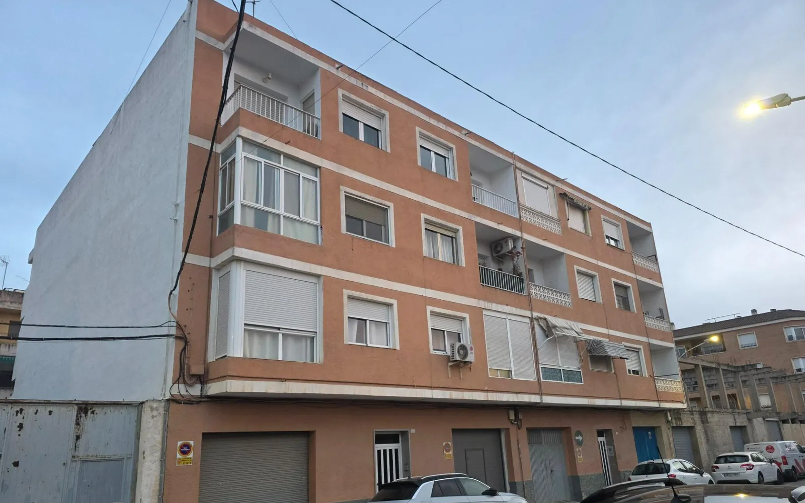 شقة de 4 dormitorios en Monforte del Cid, Costa Blanca — صورة 1 من 19